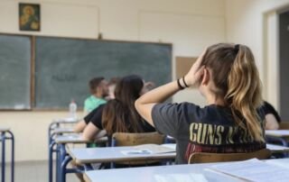 Πανελλαδικές 2022: Γιατί ιδιαίτερα φέτος οι υποψήφιοι πρέπει να προσέξουν πώς θα γράψουν στο μάθημα της Νεοελληνικής Γλώσσας