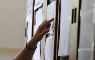 Πανελλαδικές 2022: Ποια θα είναι φέτος η Ελάχιστη Βάση Εισαγωγής ανά Επιστημονικό Πεδίο