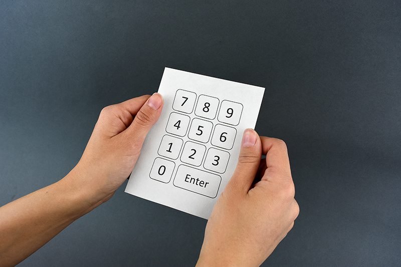 Μολύβι και χαρτί VS πληκτρολογίου: Τι ωφελεί τον εγκέφαλο;