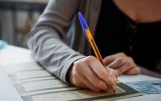 Ανακατατάξεις στις βάσεις εισαγωγής 2026 – Ποιοι κλάδοι ανεβαίνουν